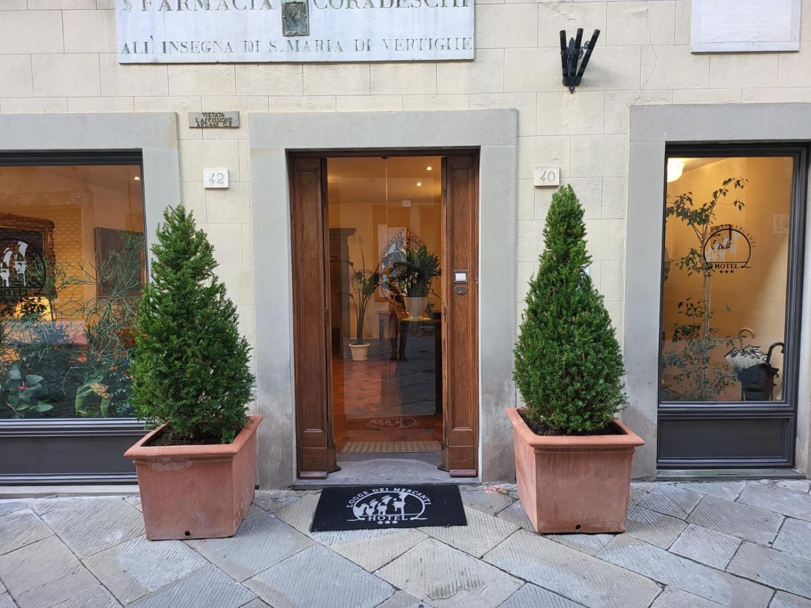 Hotel Logge Dei Mercanti Monte San Savino Exterior photo