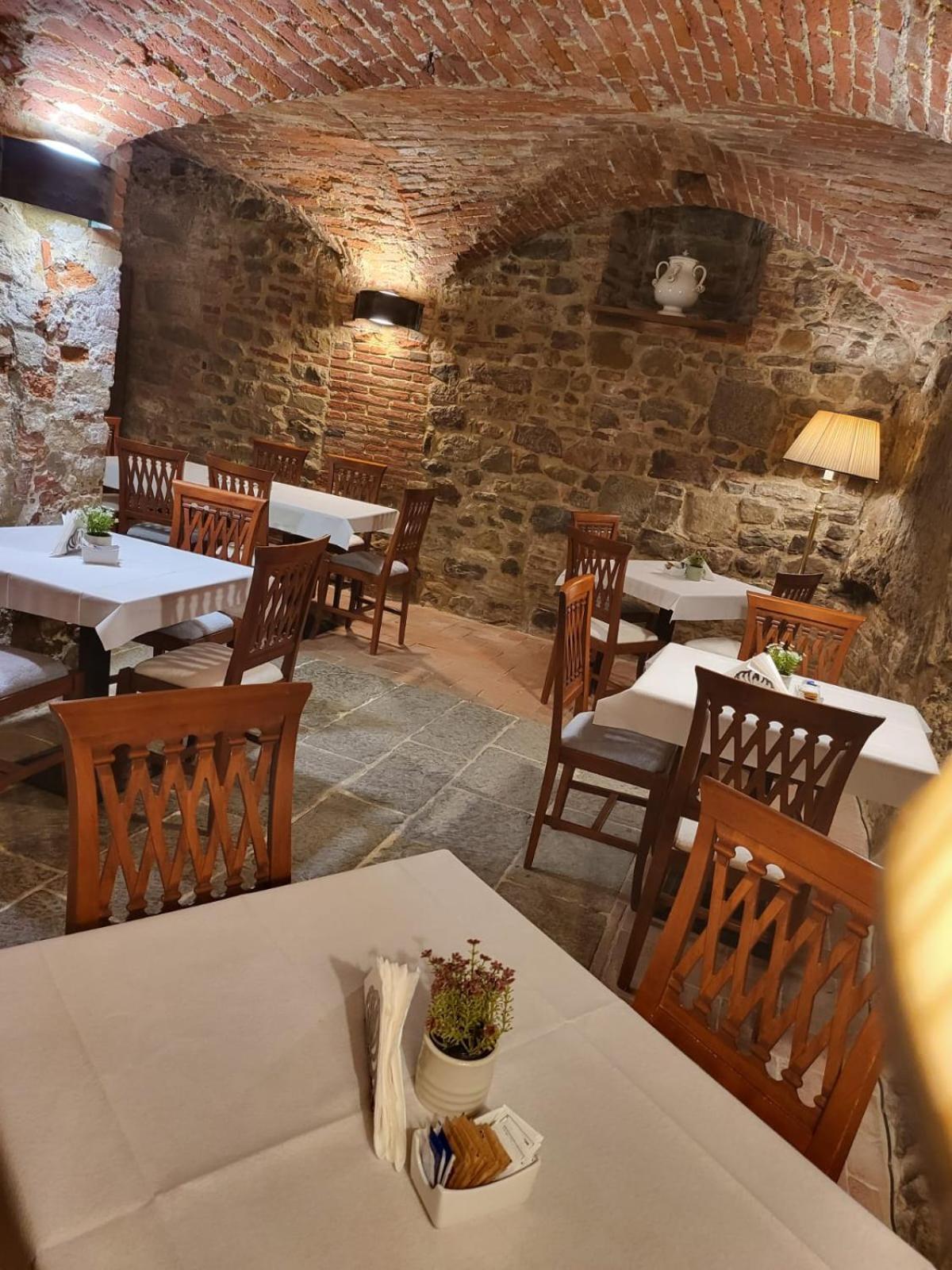 Hotel Logge Dei Mercanti Monte San Savino Exterior photo