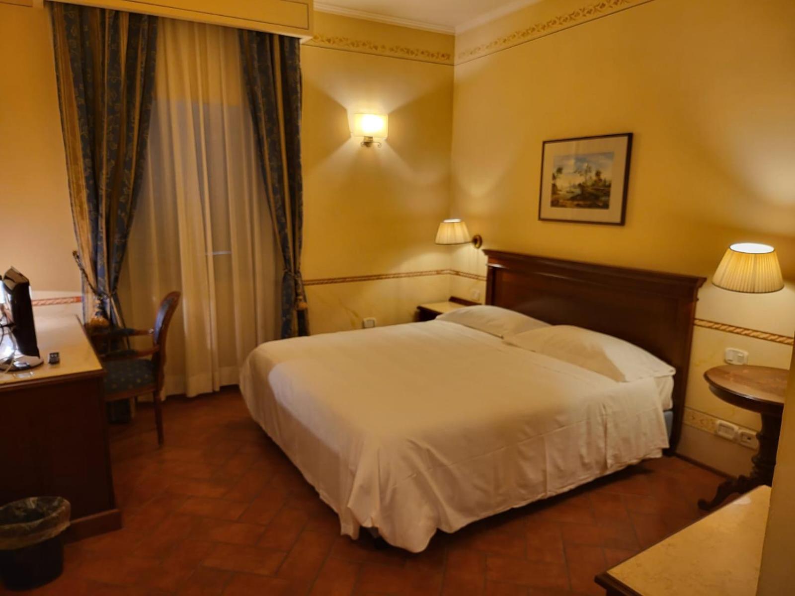 Hotel Logge Dei Mercanti Monte San Savino Exterior photo