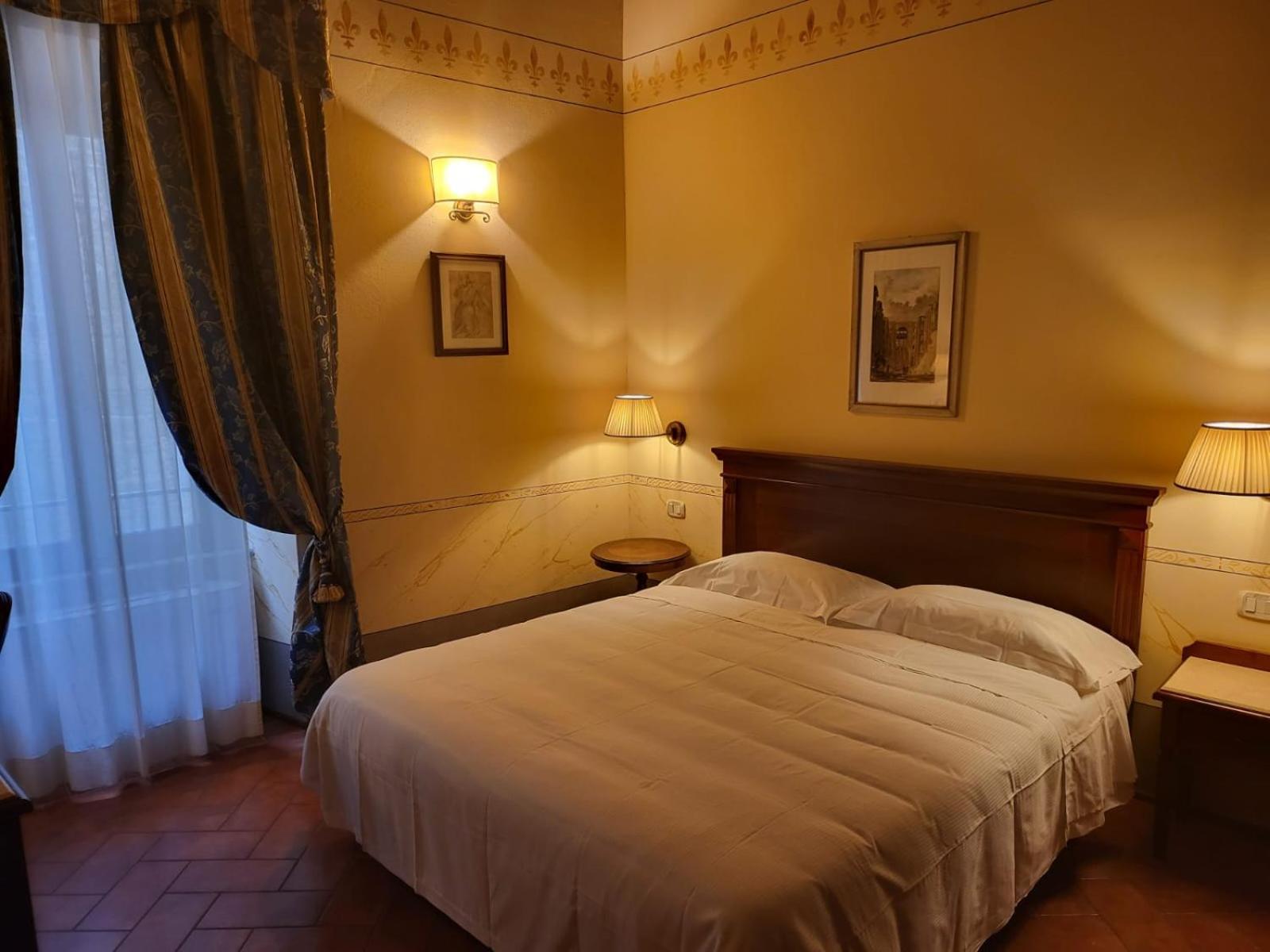 Hotel Logge Dei Mercanti Monte San Savino Exterior photo