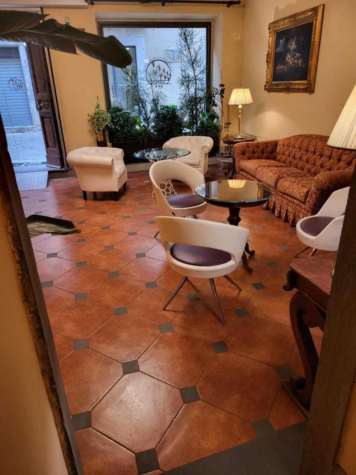 Hotel Logge Dei Mercanti Monte San Savino Exterior photo