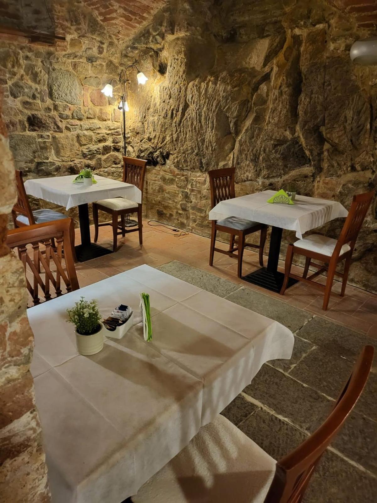 Hotel Logge Dei Mercanti Monte San Savino Exterior photo